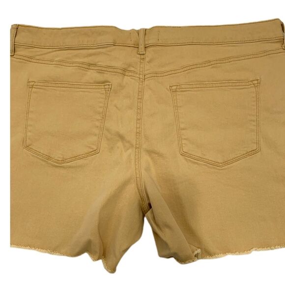 SONOMA WOMEN 18 GOLDEN YELLOW HIGH RISE BUTTON FLY RAW HEM DENIM SHORTS. - Picture 4 of 12